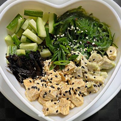 Поке с курицей в Luna по цене 449 ₽