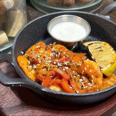 Тигровые креветки с паприкой в FABRIKA по цене 780 ₽