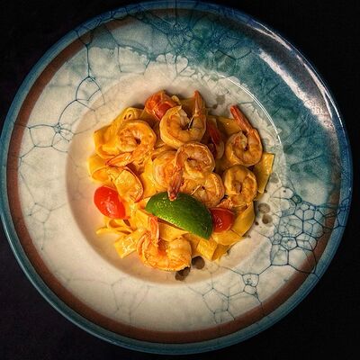 Том ям фетучини с креветкойв В теме вкуса по цене 804 ₽