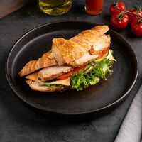 Круассан с курицей в Сытно Аппетитно