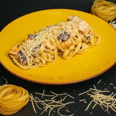 Паста Тальятелле с курочкой в Sandwich club по цене 450 ₽