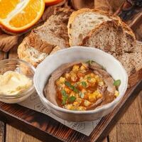 Паштет из куриной печени с апельсиновым конфитюром в Сыроварня