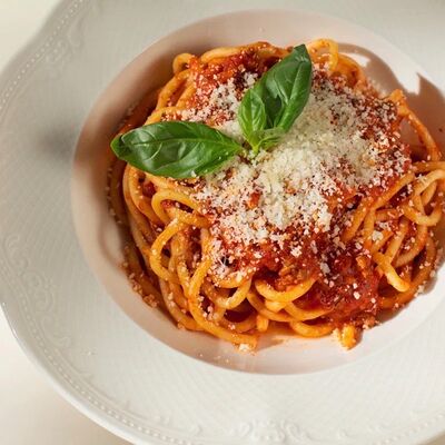 Спагетти Болоньезев Тепло по цене 770 ₽