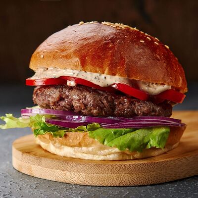 Биф бургер с острым трюфелем в Прожарка по цене 479 ₽