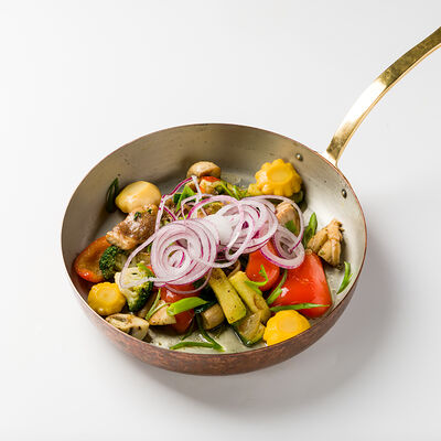 Жареха из курицы с патиссонами и овощами в Шале Берёзка по цене 990 ₽