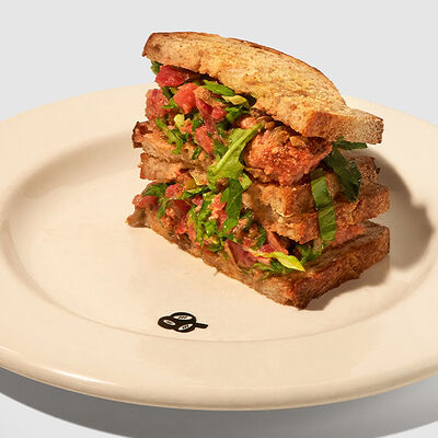 Сэндвич с тунцом конфи в Masa Madre по цене 950 ₽