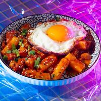 Токпокки Бульдак с цыпленкомв Gojira ramen