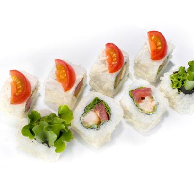 Ролл Цезарь в Токио по цене 250 ₽