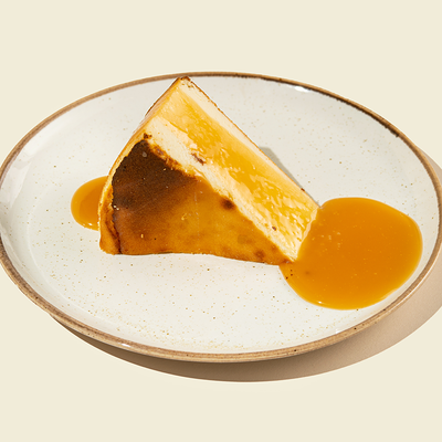 Чизкейк Сан-Себастьян с соленой карамелью в Сицилия по цене 430 ₽