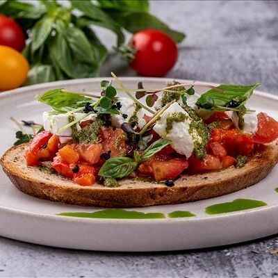 Брускетта с томатами в Refettorio по цене 480 ₽