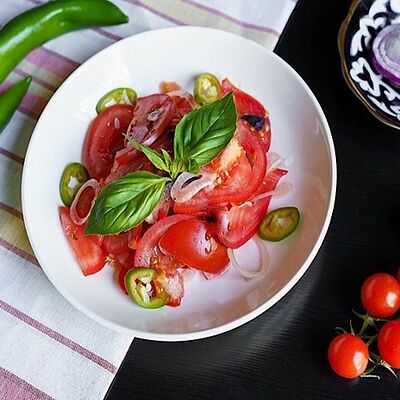 Узбекский Традиционный Салат Айчичук в Гранат по цене 370 ₽