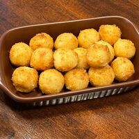 Сырные шарики с беконом в Рога Лося