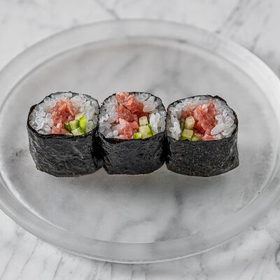 Ручной ролл Тунец Bluefin в Dragon по цене 1150 ₽