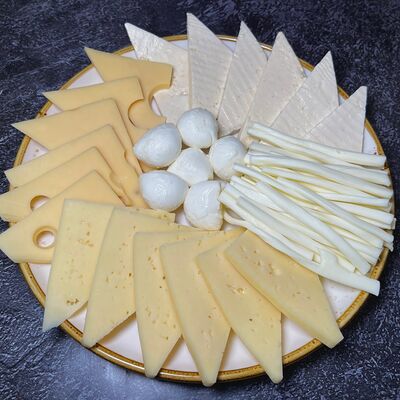 Сырное ассорти в Арарат по цене 620 ₽