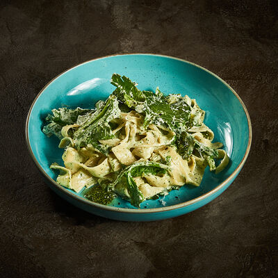 Паста со шпинатом и соусом песто в Корчма по цене 550