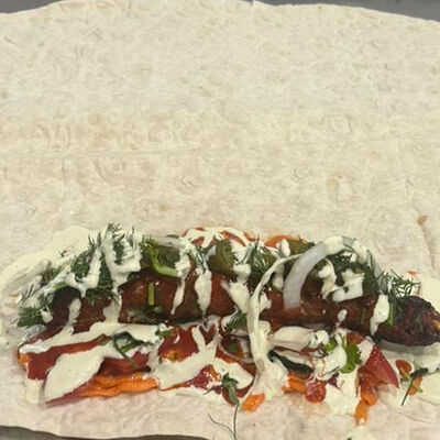 Люля-кебаб в лаваше куриный в Винни пух по цене 380 ₽