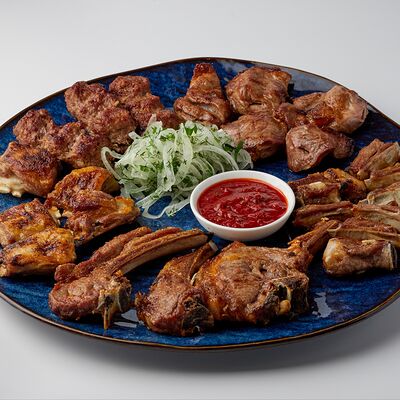 Сет из баранины (ягнёнок) в Кафе МилАриЯ по цене 4602 ₽