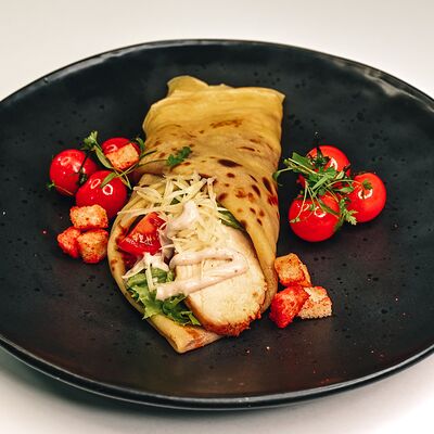 Цезарь-блин в Клевая блиновая по цене 300 ₽