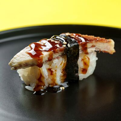 Суши с угрем в ТаКима по цене 499 ₽