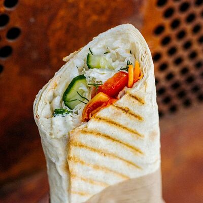Шаверма (шаурма) овощная сырная в Шаверма Grill по цене 270 ₽