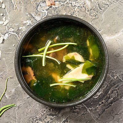 Мисо суп с окунем в Нэцкэ по цене 389 ₽