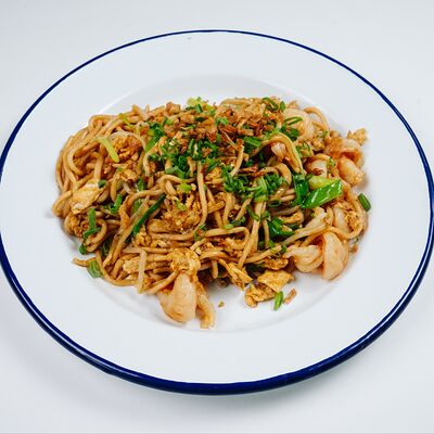 Яичная лапша квай тяу с креветкой в Китайка по цене 660 ₽