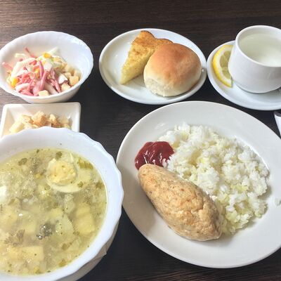 Ланч с зелеными щами и куриным люля-кебабом в Братик Томатик по цене 349 ₽