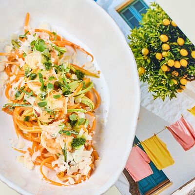 Спагетти из овощей с креветками в Milovita по цене 540 ₽