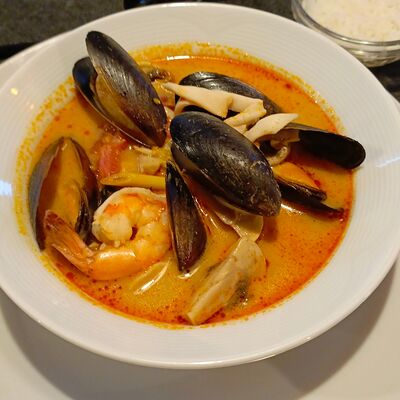 Том-ям с морепродуктами в Трактир Распутинский по цене 990 ₽