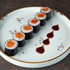 Ролл с копченым лососем в Akuma Rolls по цене 381