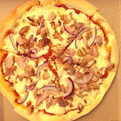 Пицца Кукареку в Fire Food 78 Grill&BBQ по цене 699 ₽