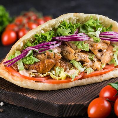 Дёнер с курицей в Mangal Doner по цене 398 ₽