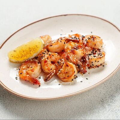 Тигровые креветки, обжаренные в соусе Чимичурри в Pitnica по цене 925 ₽