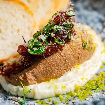 Пате из печени цыпленка с козьим сыром в Станция сады по цене 499 ₽