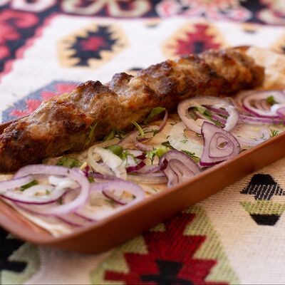 Люля-кебаб с сыром в Грузинский дом марабда по цене 495 ₽