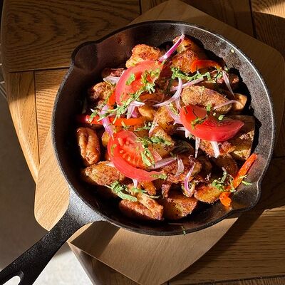 Оджахури с курицей в Фабрика хинкали по цене 770 ₽