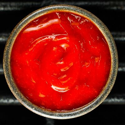 Соус Шрирача острый в Много Мяса по цене 79 ₽