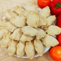 Вареники с картофелем и грибами в Брецель