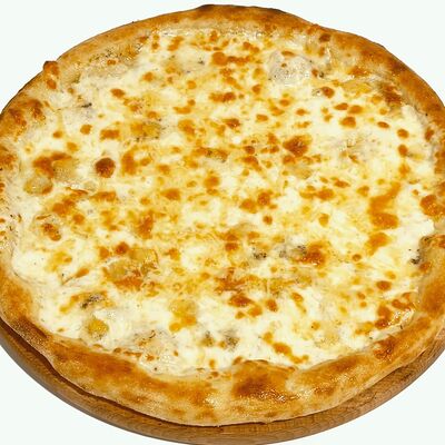 Пицца 4 сырав Добрая кухня по цене 699 ₽