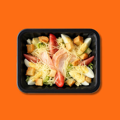 Салат Цезарь с копченой курицей в Сушироллофф по цене 389 ₽