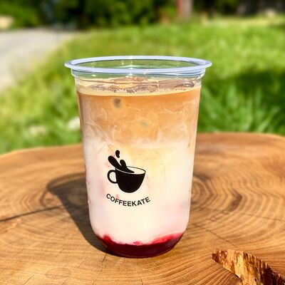 Вишневый Айс-латтев COFFEEKATE по цене 350 ₽