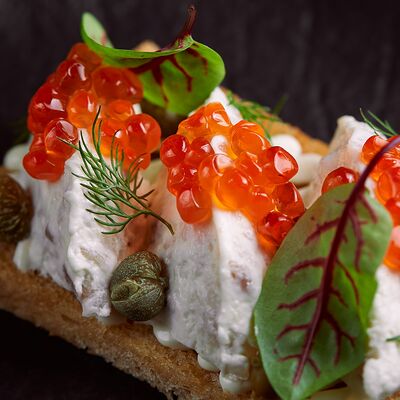 Сморреброд с рийетом из омуля в Осип Терлеев по цене 650 ₽