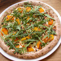 Пицца с тыквой и качоттой в Кастельсардо