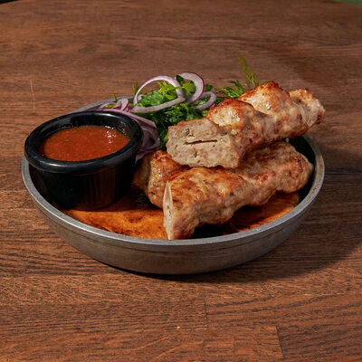 Люля-кебаб из курицыв Rossa presnya по цене 850 ₽