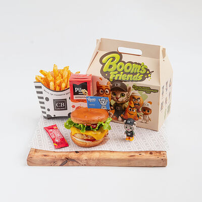 Kids box с куриным гамбургером в Coffee BOOM по цене 3600 ₸