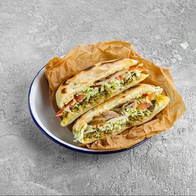 Кебаб из ягненка в пите в Easy Hummus по цене 620 ₽