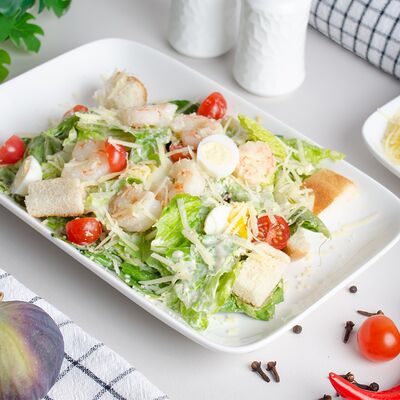 Салат Цезарь с креветками в Ваф и Раф по цене 390 ₽