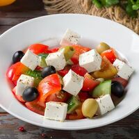 Греческий салат в Halal Grill