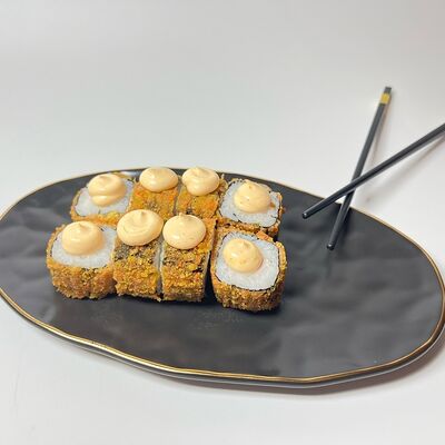 Классический ролл с курицей в кляре в CHILLI по цене 260 ₽