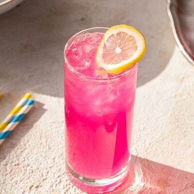 Фирменный лимонад Bubble Gum с мятой, безалкогольный в Party Grill по цене 399 ₽